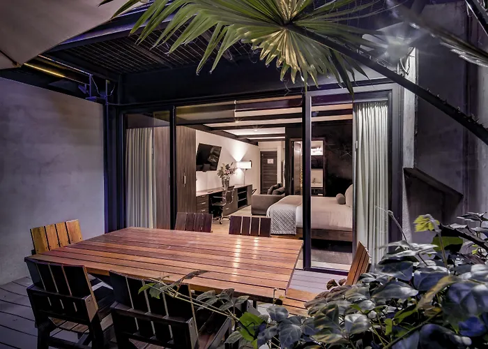 Mx Grand Suites (Adults Only)